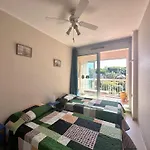 Hyelan - Climatise Pour 6 Personnes Avec Piscine Sur Le Port D'hyeres *